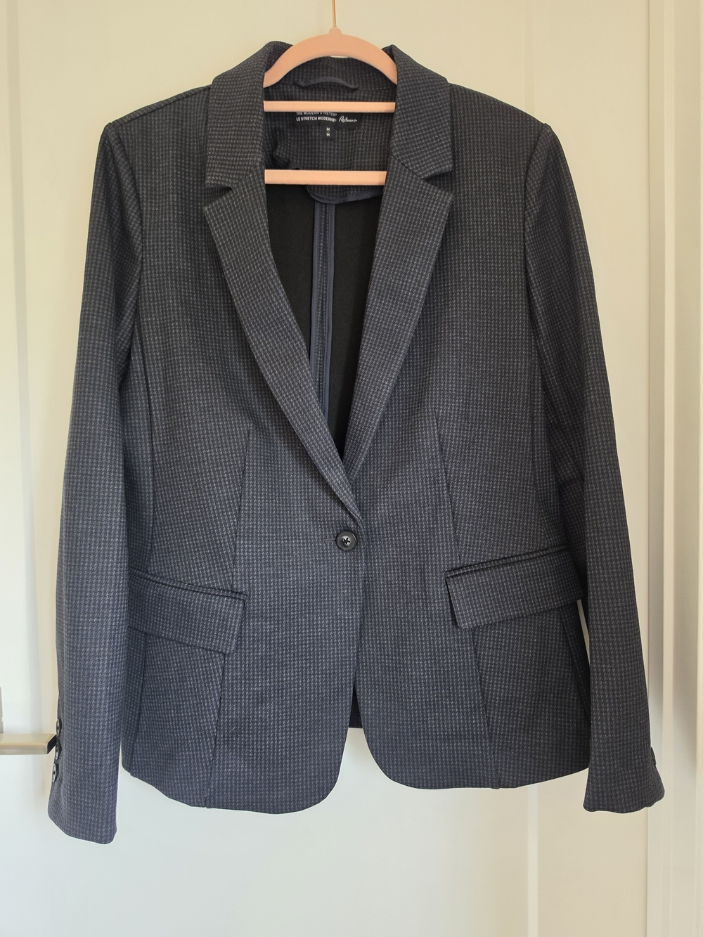 NWOT Reitmans Single Button Blazer